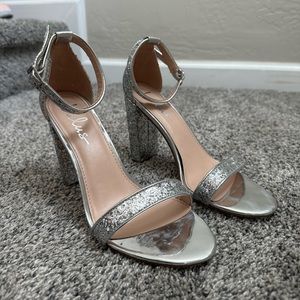 Lulu’s silver glitter heels